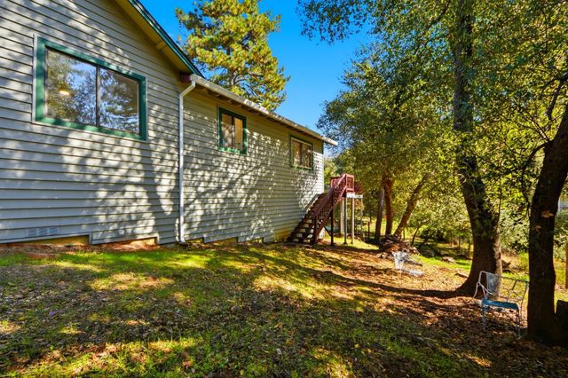 17634 Penny Ct, Grass Valley, CA 95949