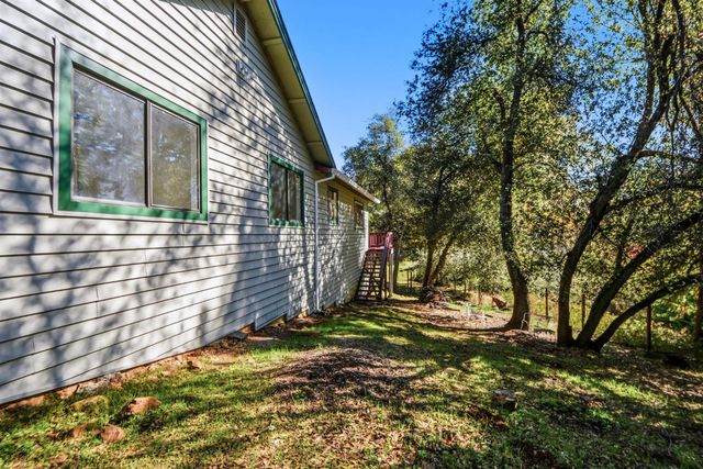 17634 Penny Ct, Grass Valley, CA 95949