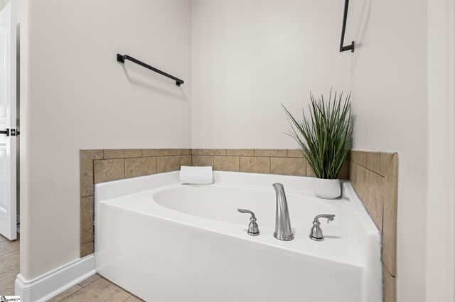 407 Jewelwood Drive, Lyman, SC 29365