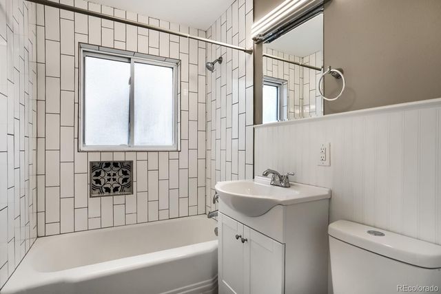 4369 S Logan Street, Englewood, CO 80113