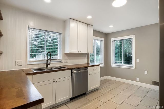 4369 S Logan Street, Englewood, CO 80113
