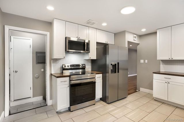4369 S Logan Street, Englewood, CO 80113