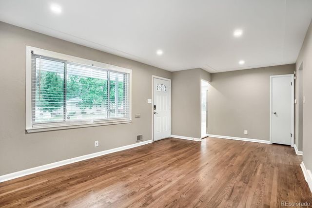 4369 S Logan Street, Englewood, CO 80113