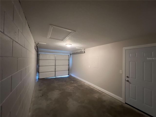 152 JULIE LANE Unit B, Auburndale, FL 33823