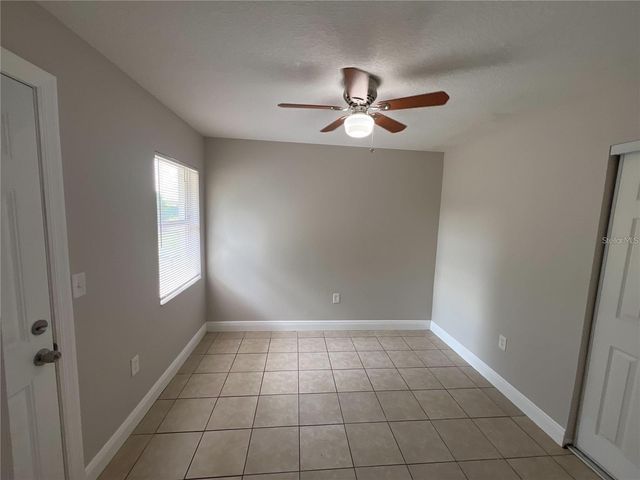 152 JULIE LANE Unit B, Auburndale, FL 33823