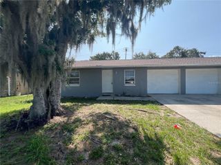 152 JULIE LANE Unit B, Auburndale, FL 33823