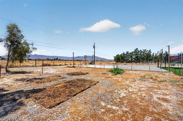 761 East Jaybird Street, Pahrump, NV 89048