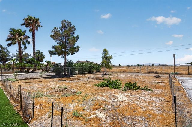 761 East Jaybird Street, Pahrump, NV 89048