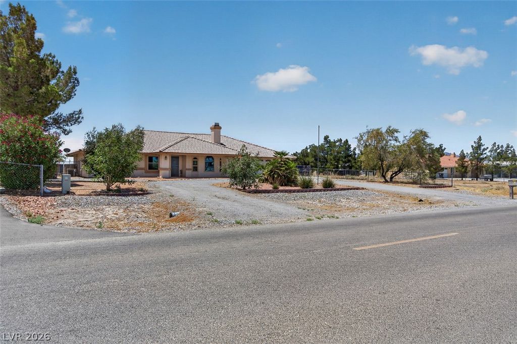 761 East Jaybird Street, Pahrump, NV 89048