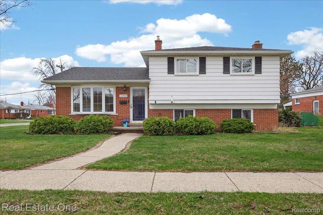 13262 Carol Avenue, Warren, MI 48088