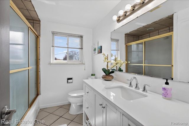 13262 Carol Avenue, Warren, MI 48088