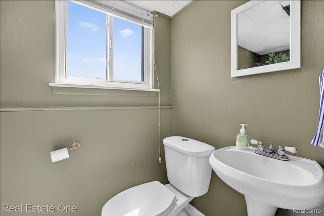 13262 Carol Avenue, Warren, MI 48088