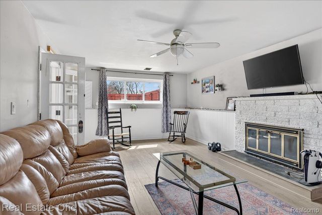 13262 Carol Avenue, Warren, MI 48088