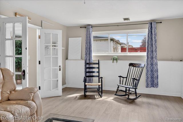 13262 Carol Avenue, Warren, MI 48088