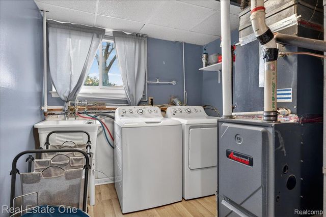 13262 Carol Avenue, Warren, MI 48088