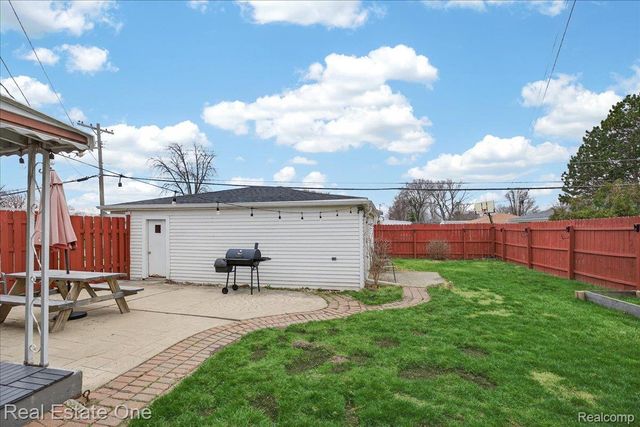 13262 Carol Avenue, Warren, MI 48088