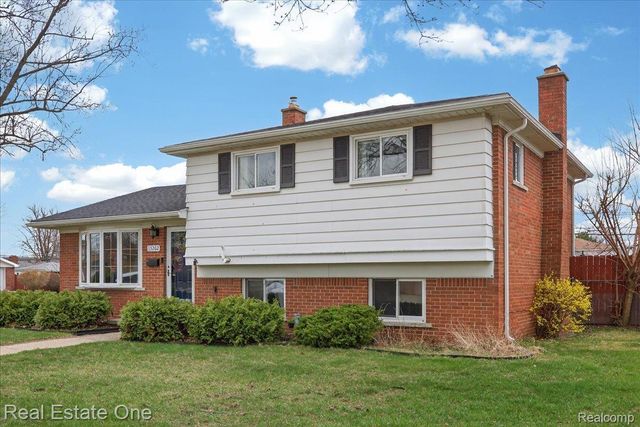 13262 Carol Avenue, Warren, MI 48088