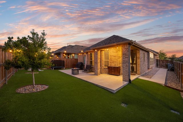 1008 Shire Drive, Aubrey, TX 76227