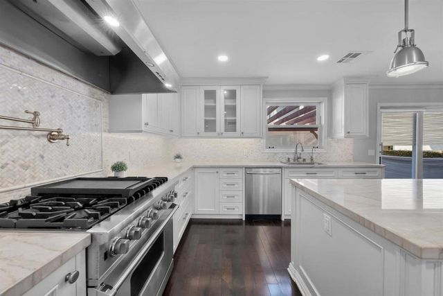 619 Beryl Street, Redondo Beach, CA 90277