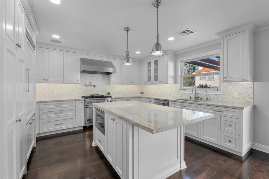 Image 10 of property listing at 619 Beryl Street, Redondo Beach, CA 90277