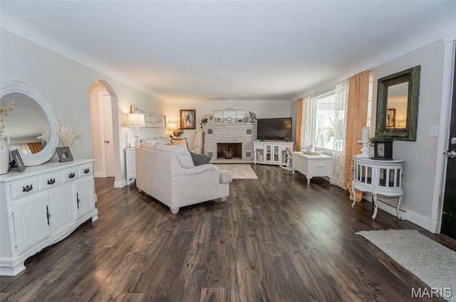 9081 W Red Oak Road, Rosebud, MO 63091