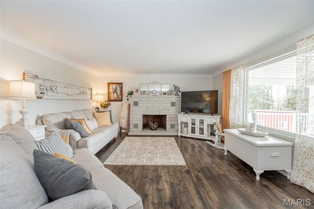 9081 W Red Oak Road, Rosebud, MO 63091