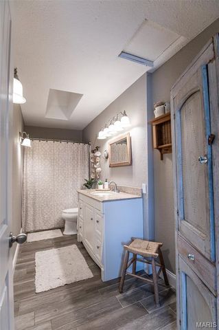 9081 W Red Oak Road, Rosebud, MO 63091