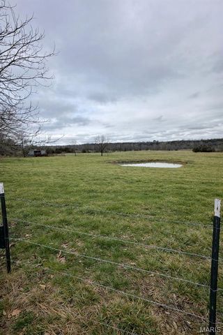 9081 W Red Oak Road, Rosebud, MO 63091