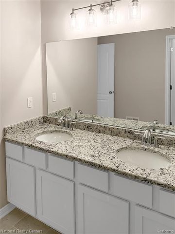 281 Devonshire Drive, Lapeer, MI 48446