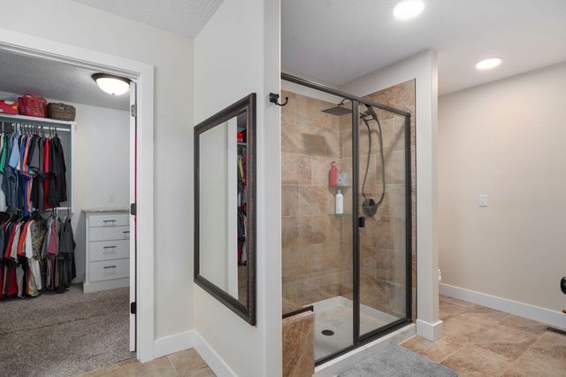 2741 W Fishhook Avenue, Ozark, MO 65721