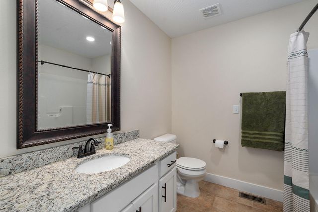2741 W Fishhook Avenue, Ozark, MO 65721