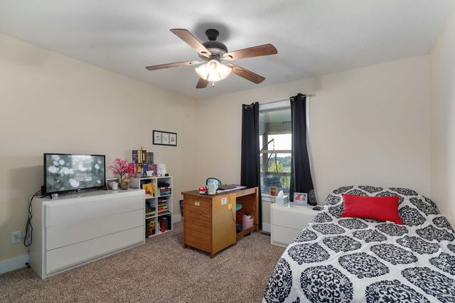 2741 W Fishhook Avenue, Ozark, MO 65721