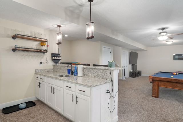 2741 W Fishhook Avenue, Ozark, MO 65721