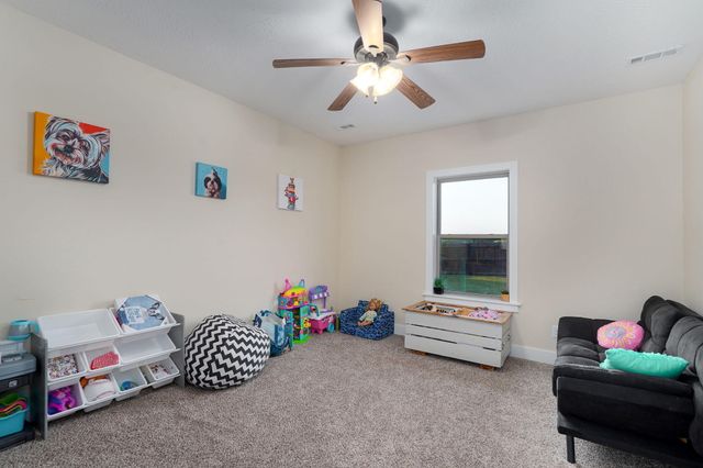 2741 W Fishhook Avenue, Ozark, MO 65721