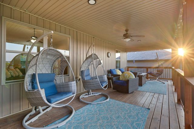 2741 W Fishhook Avenue, Ozark, MO 65721