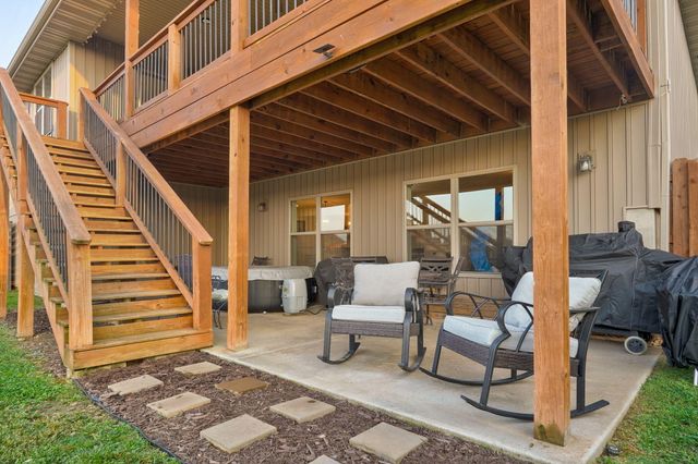 2741 W Fishhook Avenue, Ozark, MO 65721