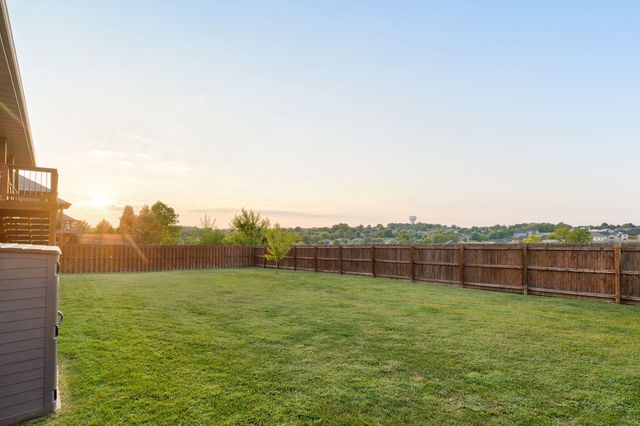 2741 W Fishhook Avenue, Ozark, MO 65721