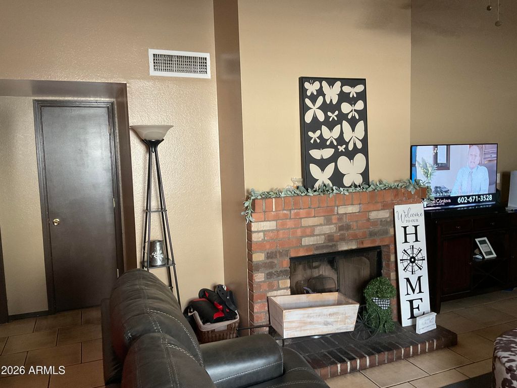 8805 W VALE Drive, Phoenix, AZ 85037 — photo 3