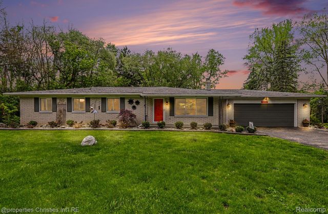 6905 W Church Street, Independence Charter Township, MI 48346