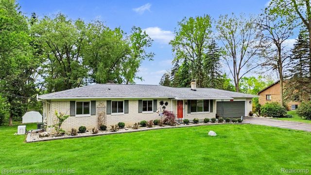 6905 W Church Street, Independence Charter Township, MI 48346