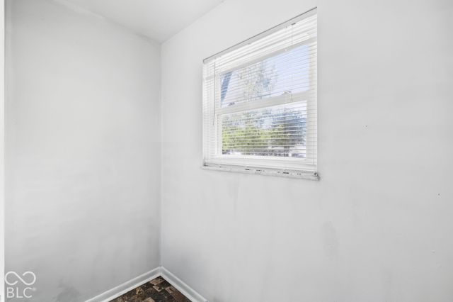 7 Crestview, Greenwood, IN 46143