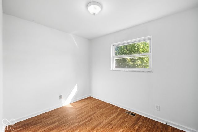 7 Crestview, Greenwood, IN 46143