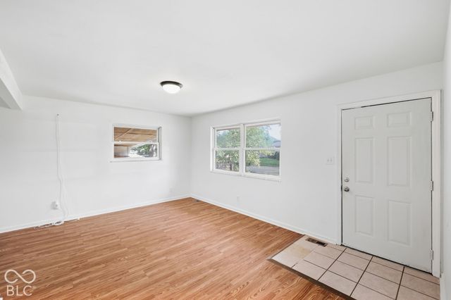 7 Crestview, Greenwood, IN 46143