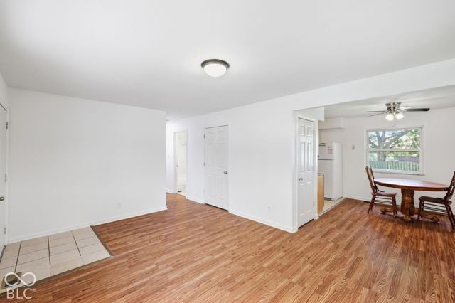 7 Crestview, Greenwood, IN 46143