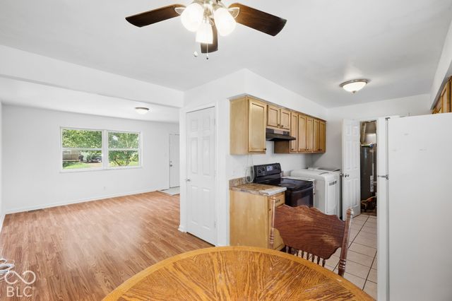 7 Crestview, Greenwood, IN 46143