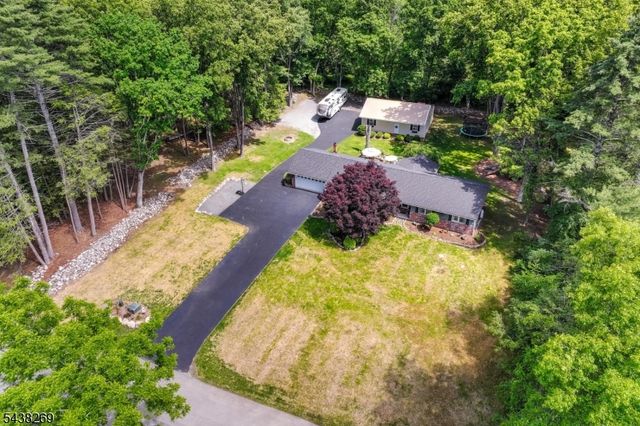 113 Autumn Dr, Montague Twp., NJ 07827