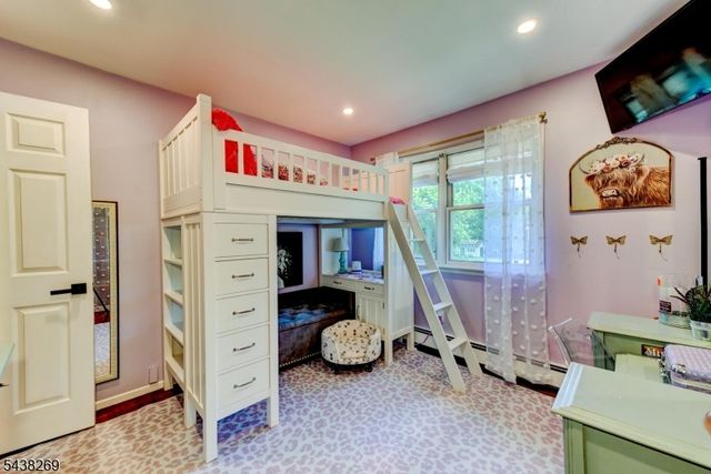 113 Autumn Dr, Montague Twp., NJ 07827