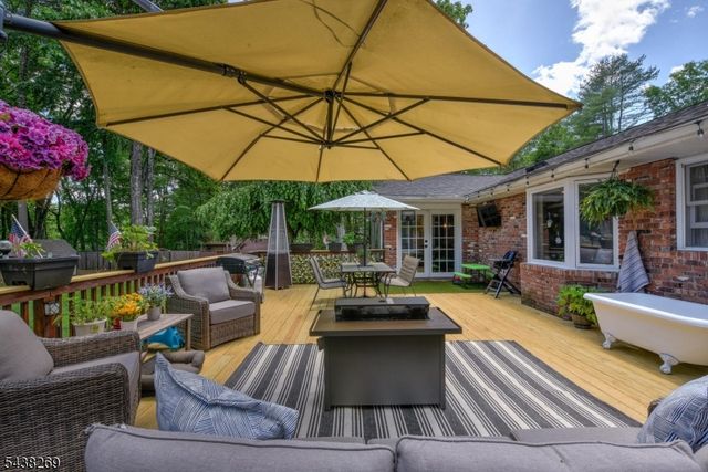 113 Autumn Dr, Montague Twp., NJ 07827