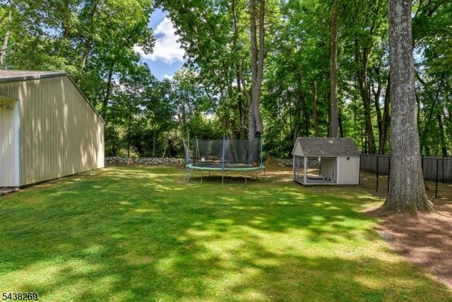113 Autumn Dr, Montague Twp., NJ 07827