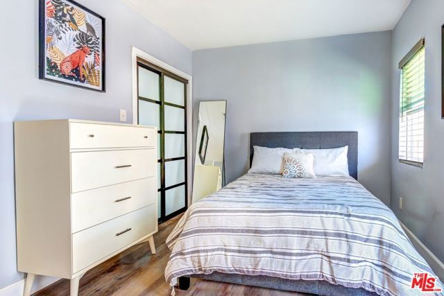 9001 S 5TH Avenue, Inglewood, CA 90305